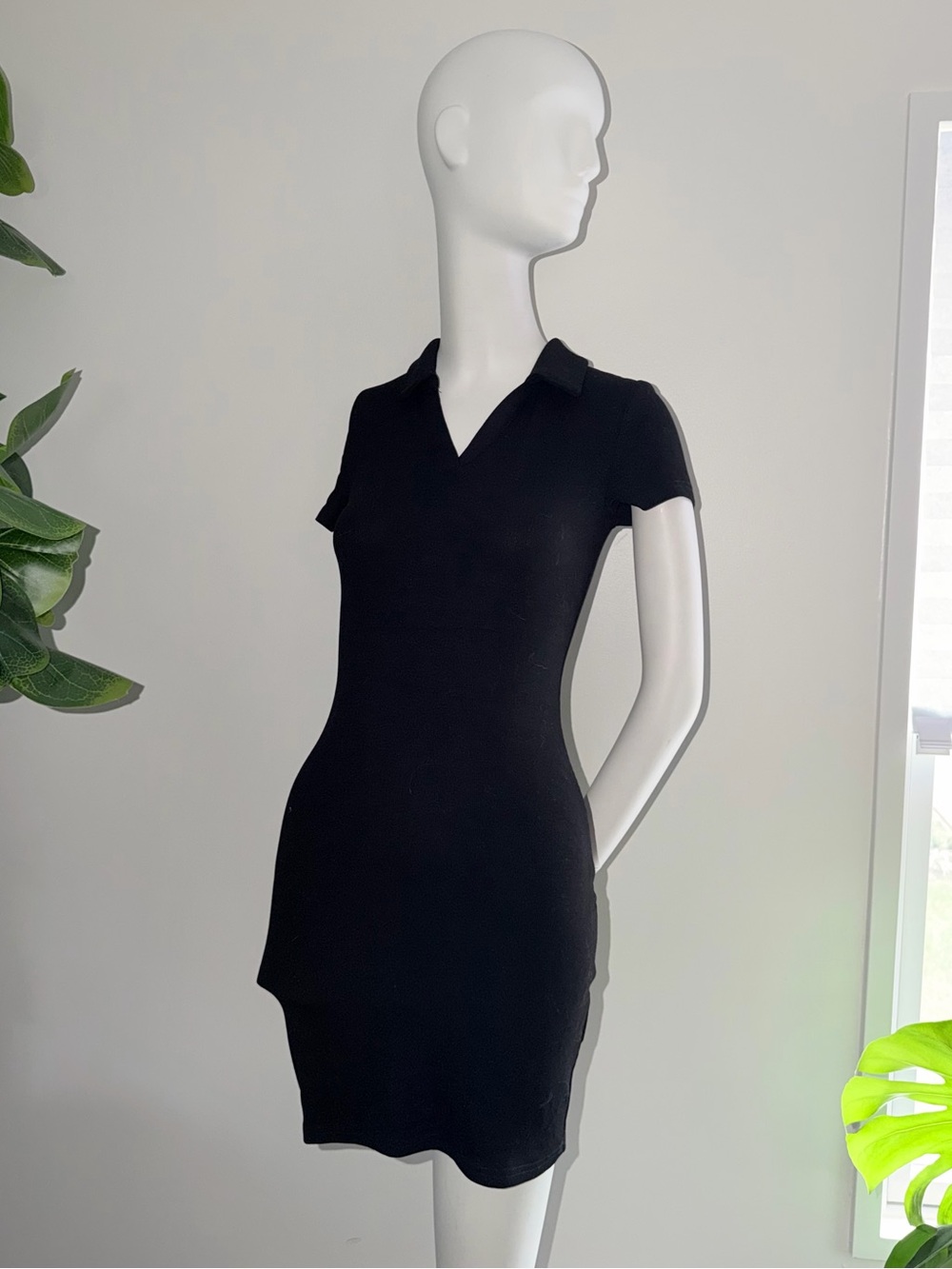 SHEIN Black Short Sleeve Collared Mini Dress